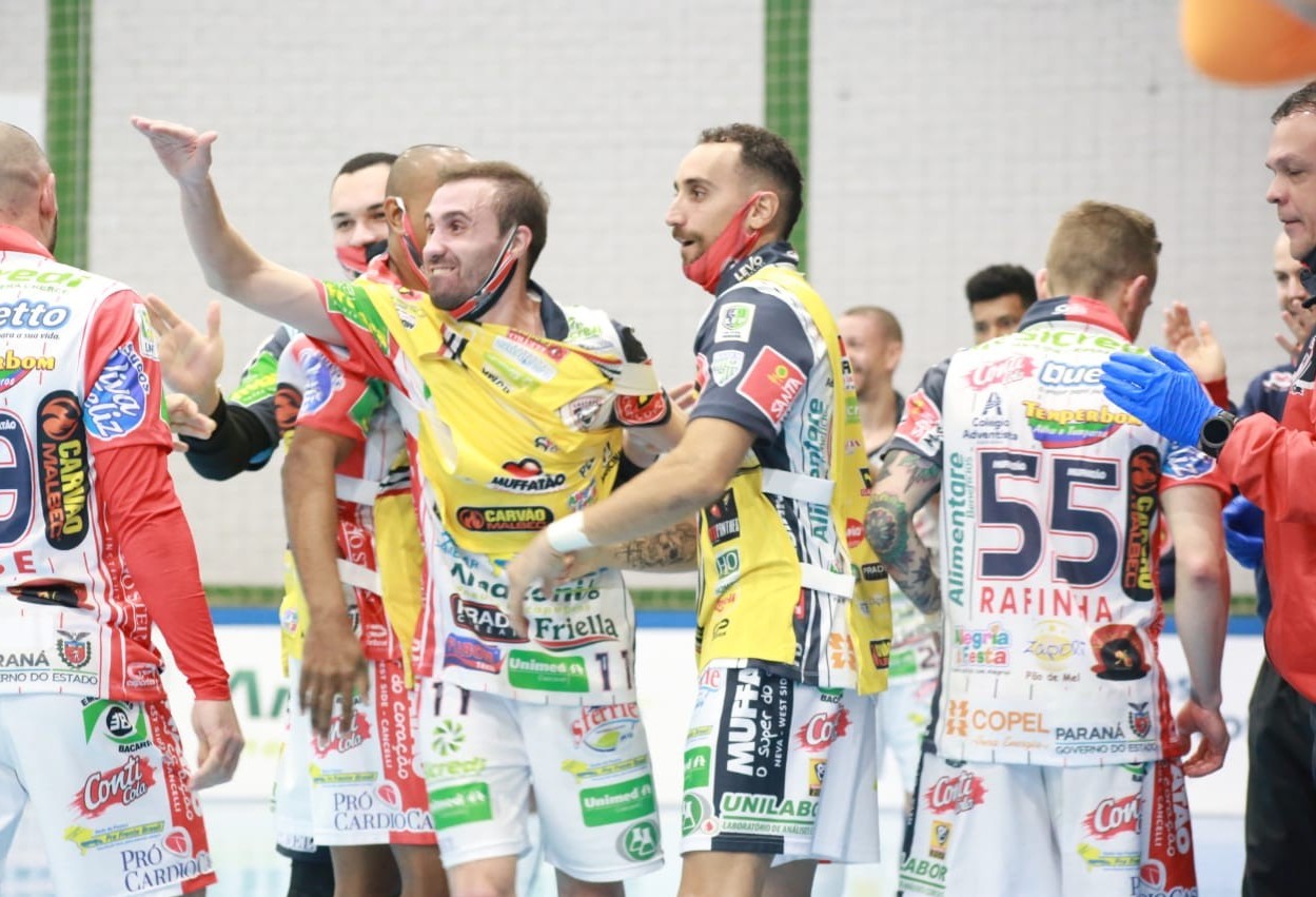 Cascavel Futsal vence  Marreco e ocupa a segunda posição no grupo B