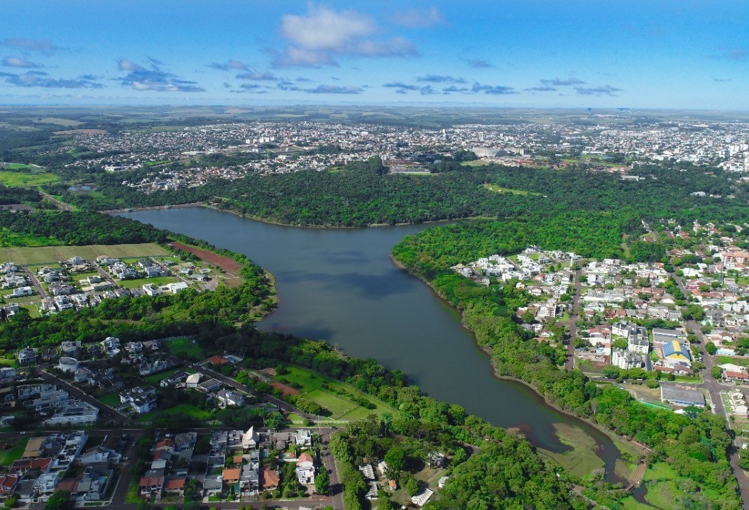 Meio Ambiente promove workshop sobre gestão dos recursos hídricos e apresenta o Projeto de Desassoreamento do Lago Municipal