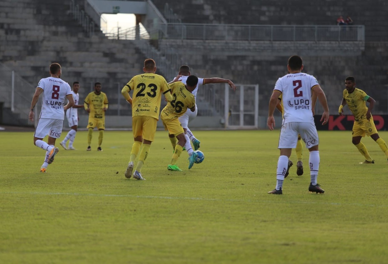 FC Cascavel é goleado no Olímpico pela Ferroviária