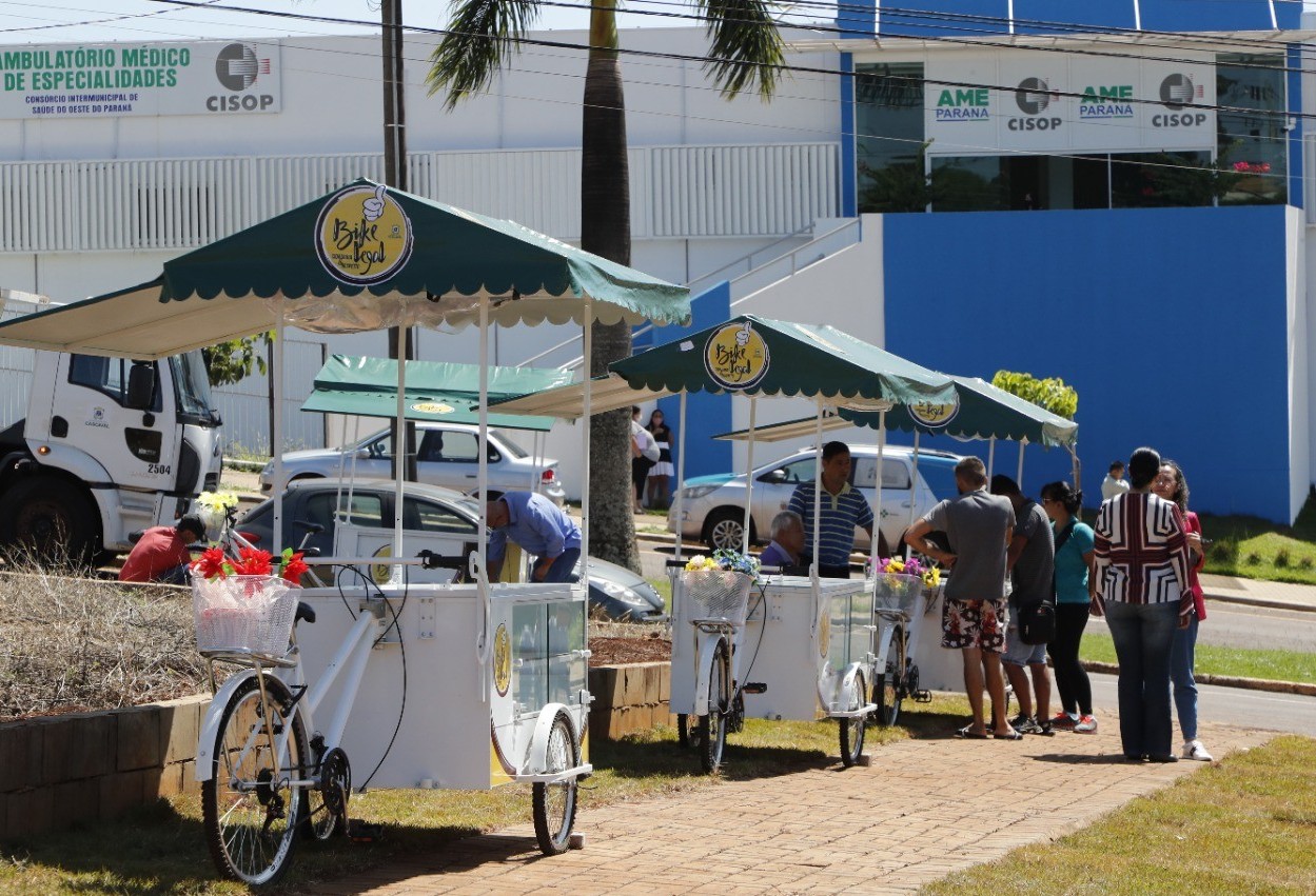 Ambulantes recebem bicicletas do Programa Bike Legal