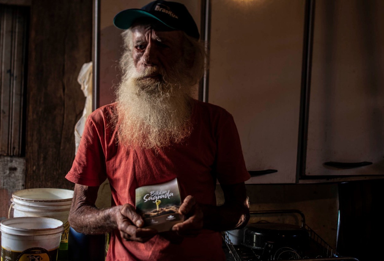 Fotografo de Cascavel retrata condições de vida de trabalhadores informais