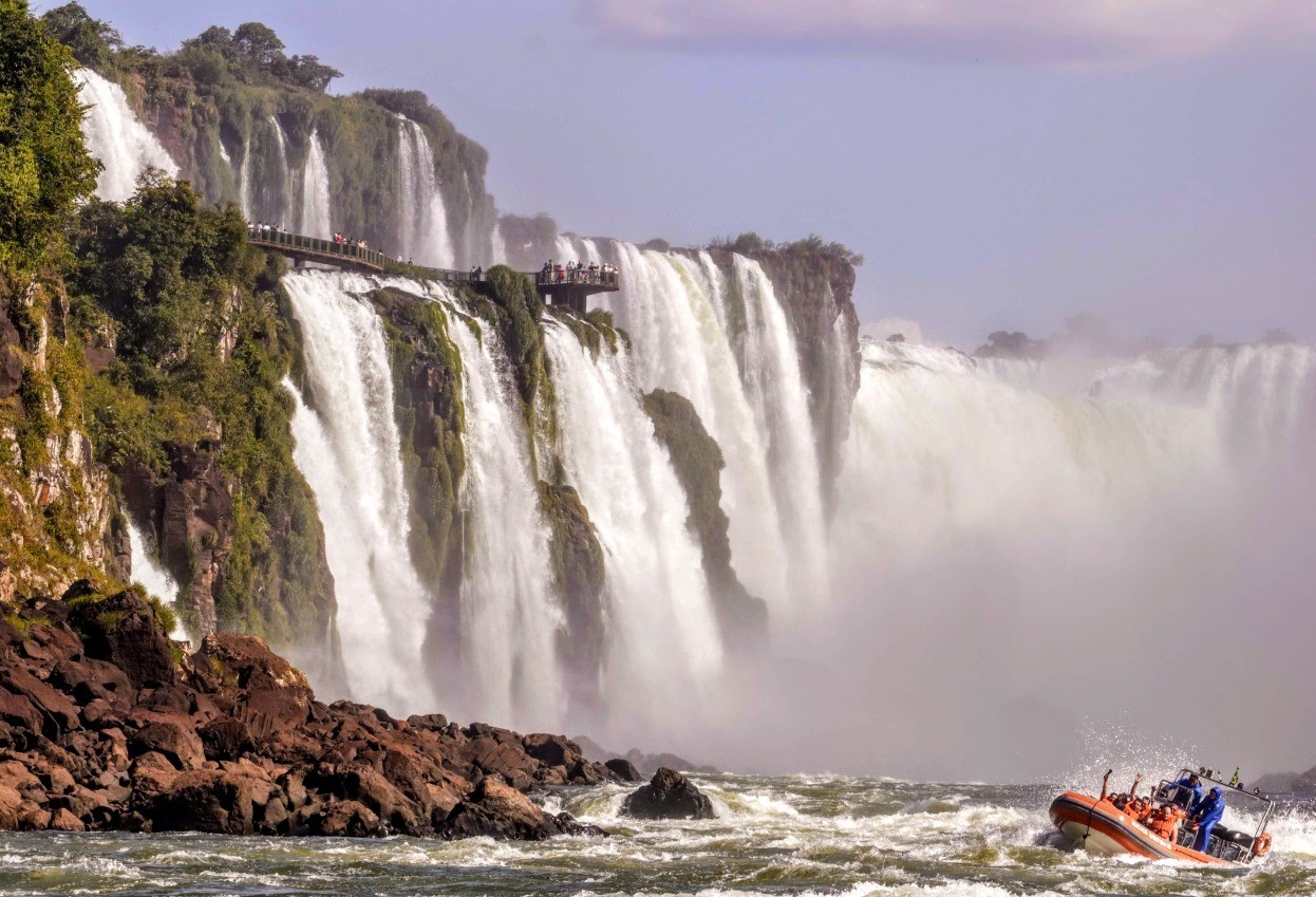 Foz terá movimentação intensa de turistas no feriado de Proclamação da República