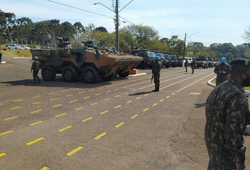 Comitiva da ONU visita Cascavel e avalia tropas do Exército