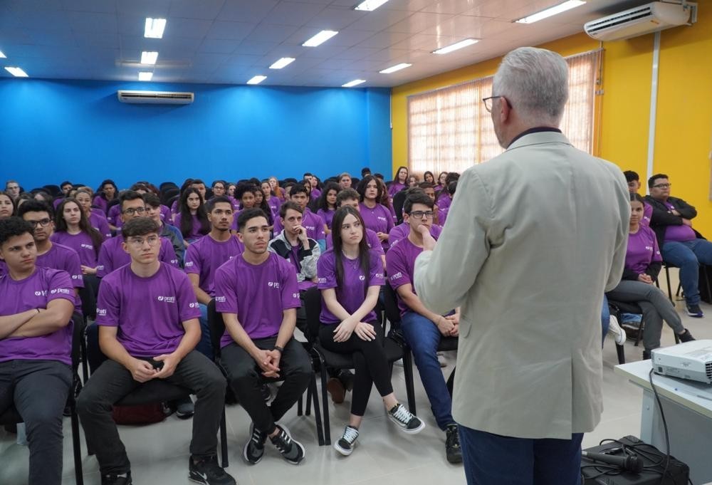 Programa oferece oportunidades para qualificação profissional 