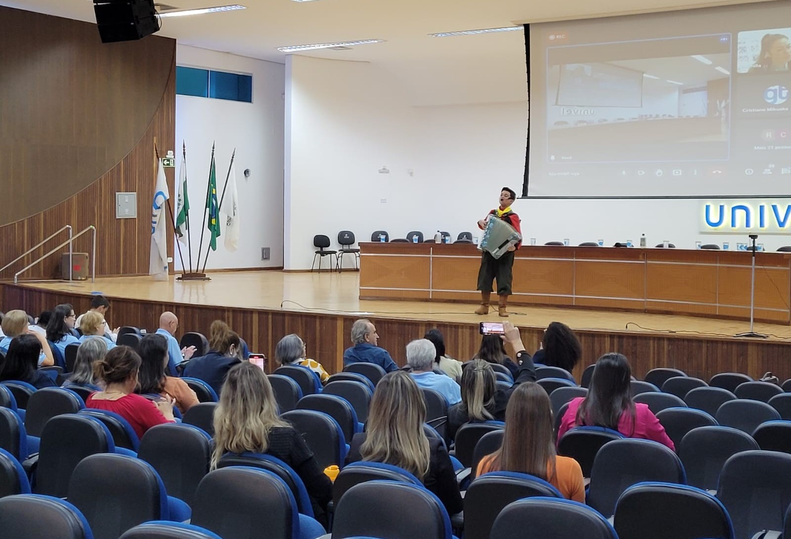  Encontro debate políticas públicas para pessoas idosas