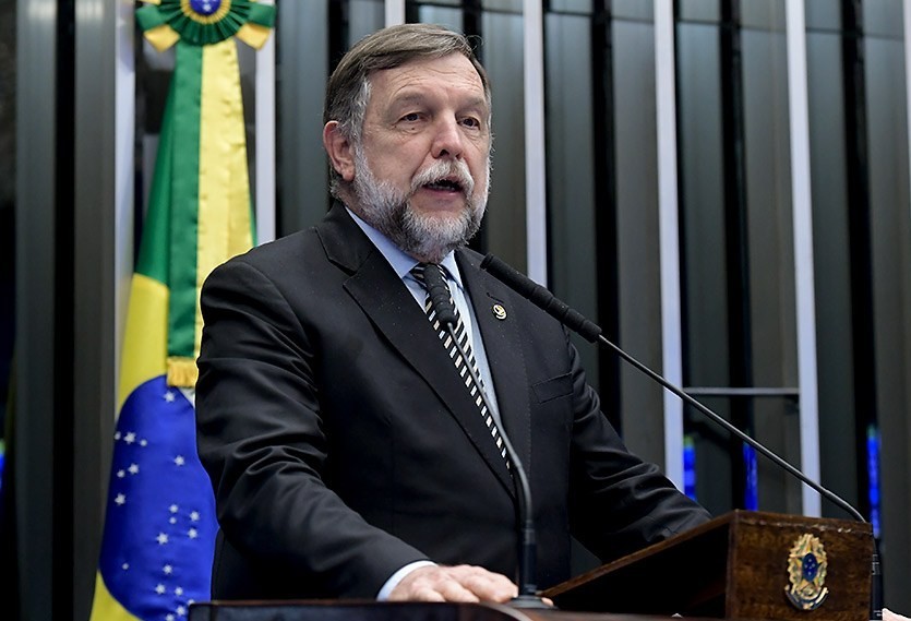 Flávio Arns apresenta projeto para regulamentação da cannabis medicinal