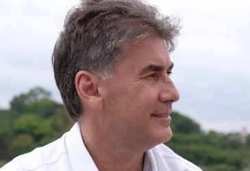 "Estamos aguardando por mais doses e a vacinação avança num ritmo melhor"