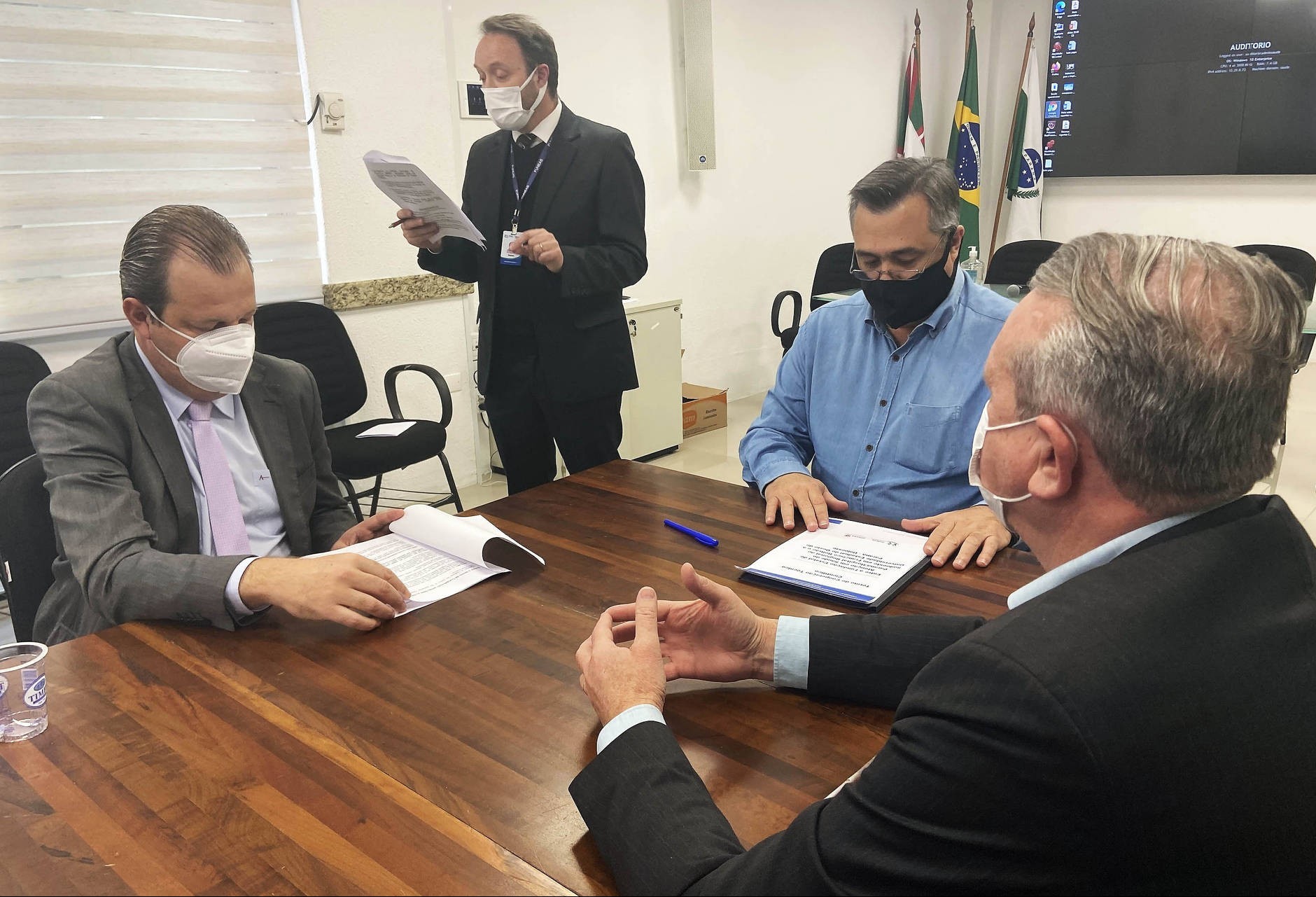 Acadêmicos de medicina e nutrição da Unioeste vão atuar no Hospital Regional do Sudoeste